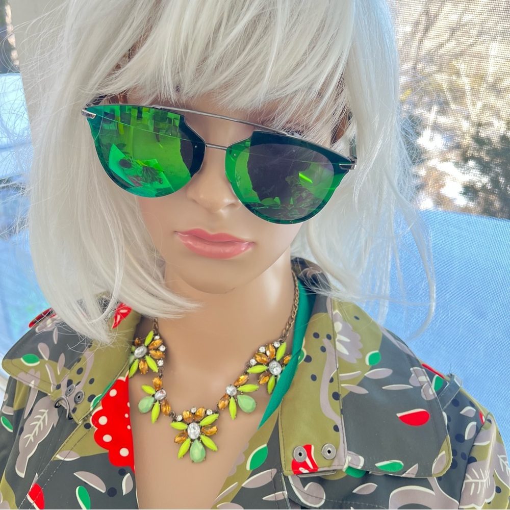 Dior Vibrant Green Sunglasses - Picture 4 of 9